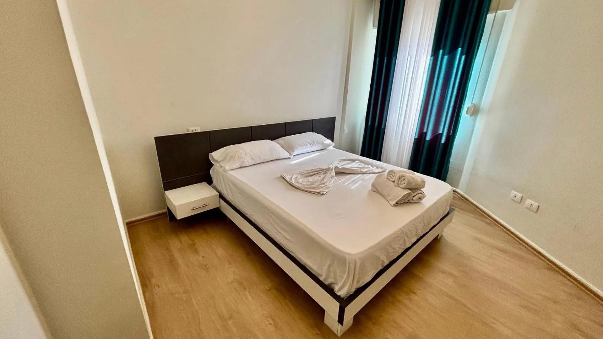 Edi'S Apartament Tirana Lejlighed