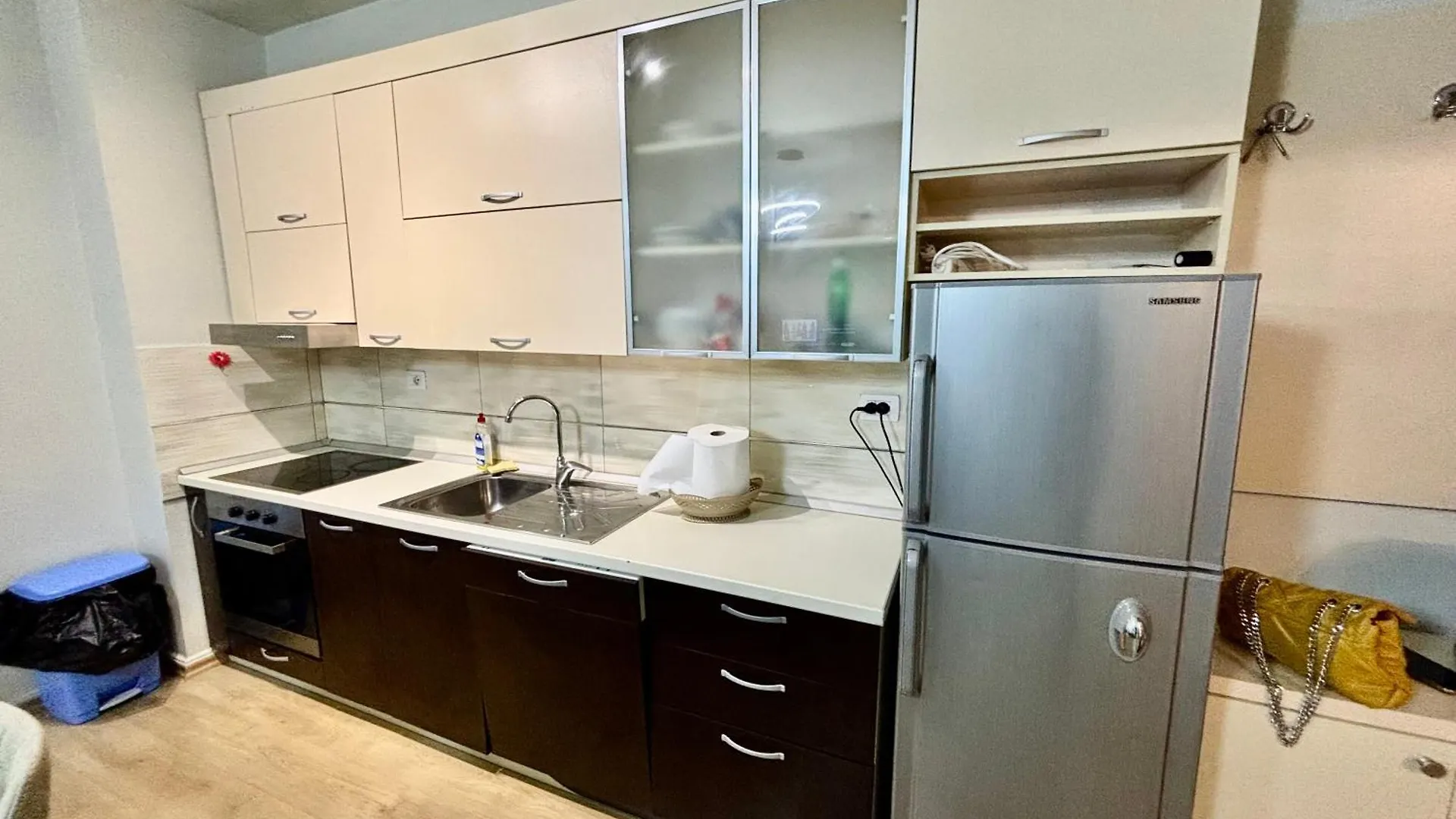 Edi'S Apartament تيرانا شقة