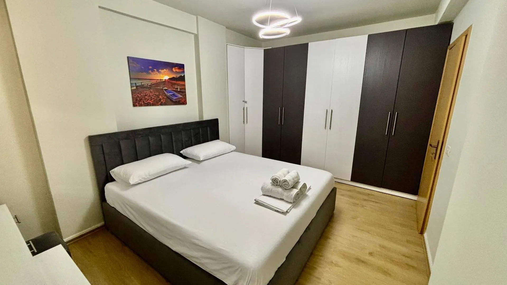 Edi'S Apartament تيرانا ألبانيا