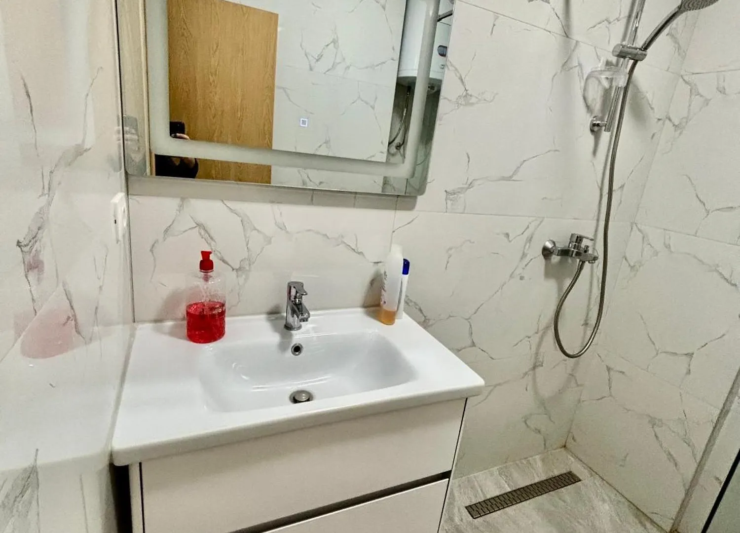 شقة Edi'S Apartament تيرانا